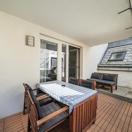 17 C&J'S Apartment Wina Bagian luar foto
