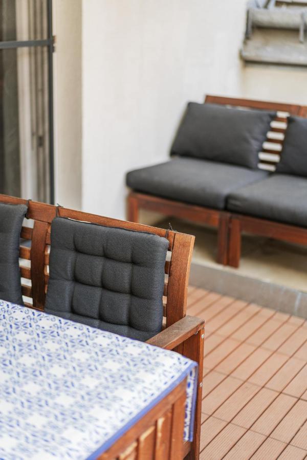 17 C&J'S Apartment Wina Bagian luar foto