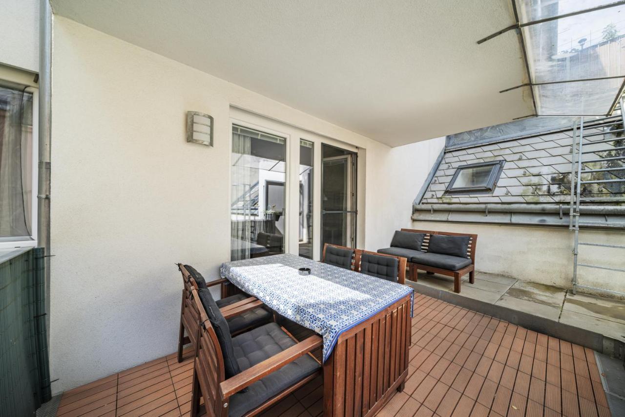 17 C&J'S Apartment Wina Bagian luar foto