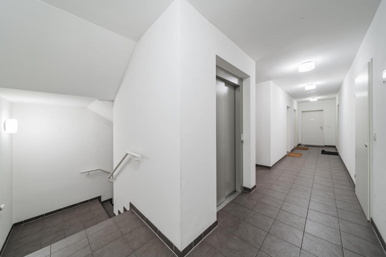 17 C&J'S Apartment Wina Bagian luar foto